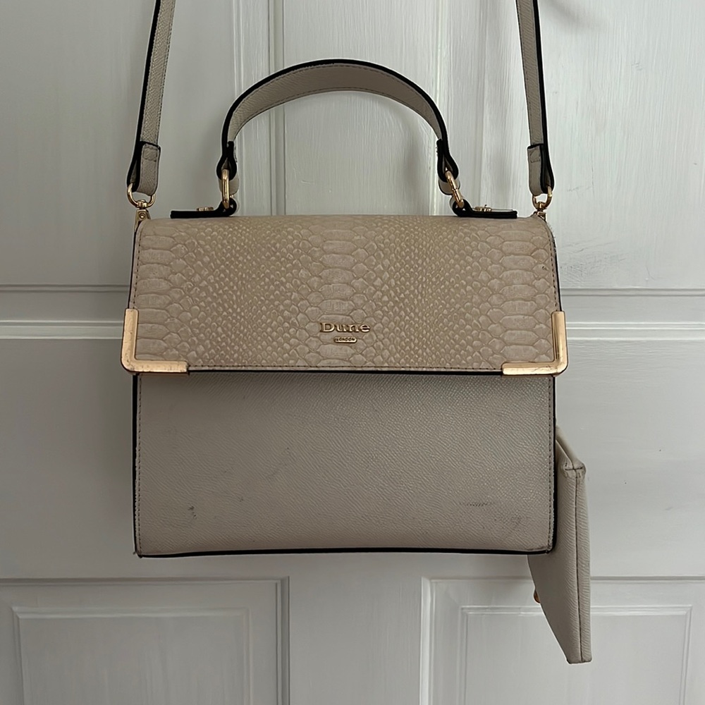 Dune purse